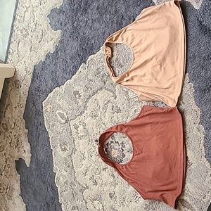 BRAND NEW(NO TAGS) CROP TOPS